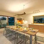 Casa Del Oro Villa