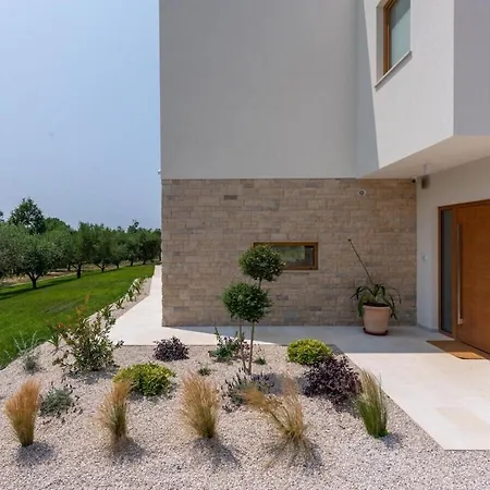 Casa Del Oro * 브르사르